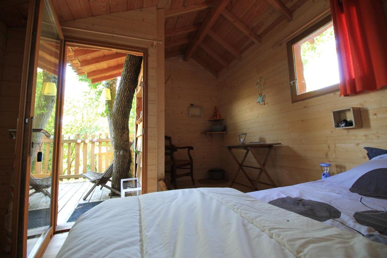 Nuits Perchees A Laroque Bed & Breakfast Saint-Antoine-de-Breuilh ภายนอก รูปภาพ